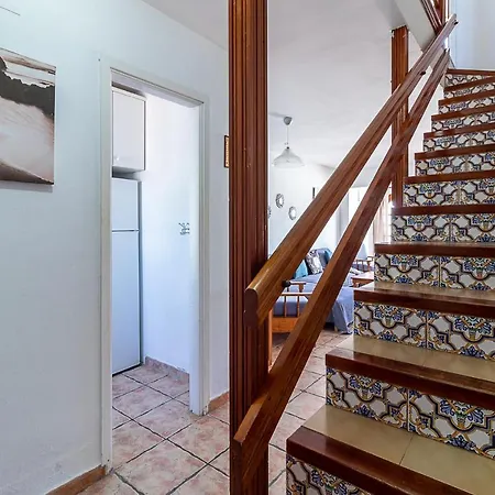Flatguest Casa Lola בית נופש *
